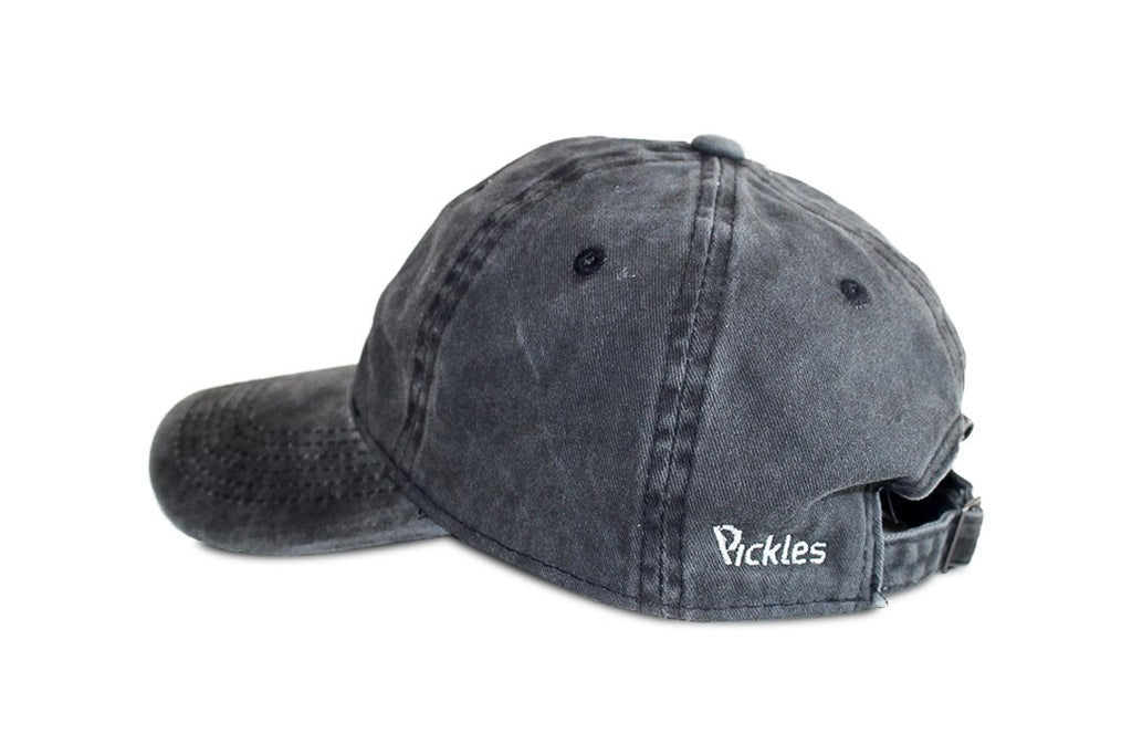 Boné Stone Wash Cinzento Escuro · Bordado Onda · Algodão | Pickles
