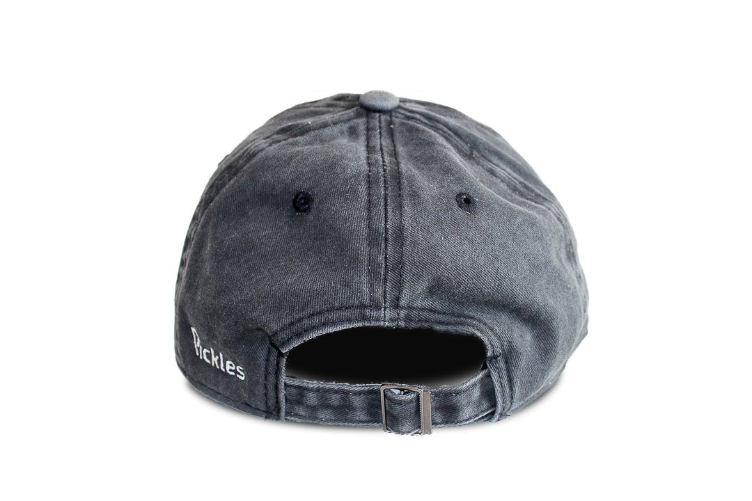 Boné Stone Wash Cinzento Escuro · Bordado Onda · Algodão | Pickles